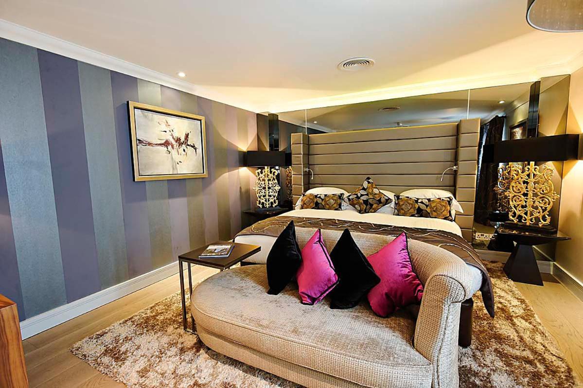 Grosvenor Pulford Hotel & Spa Екстериор снимка