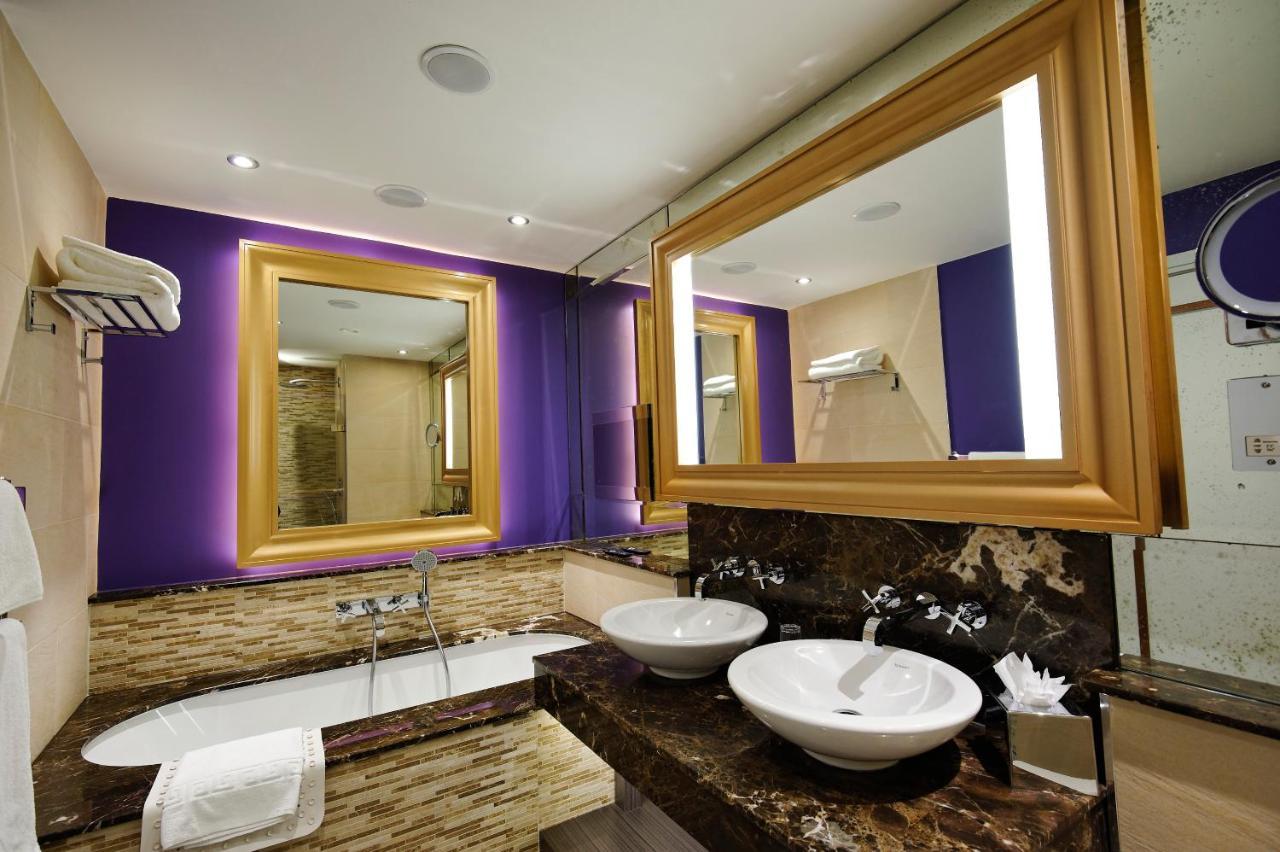 Grosvenor Pulford Hotel & Spa Екстериор снимка