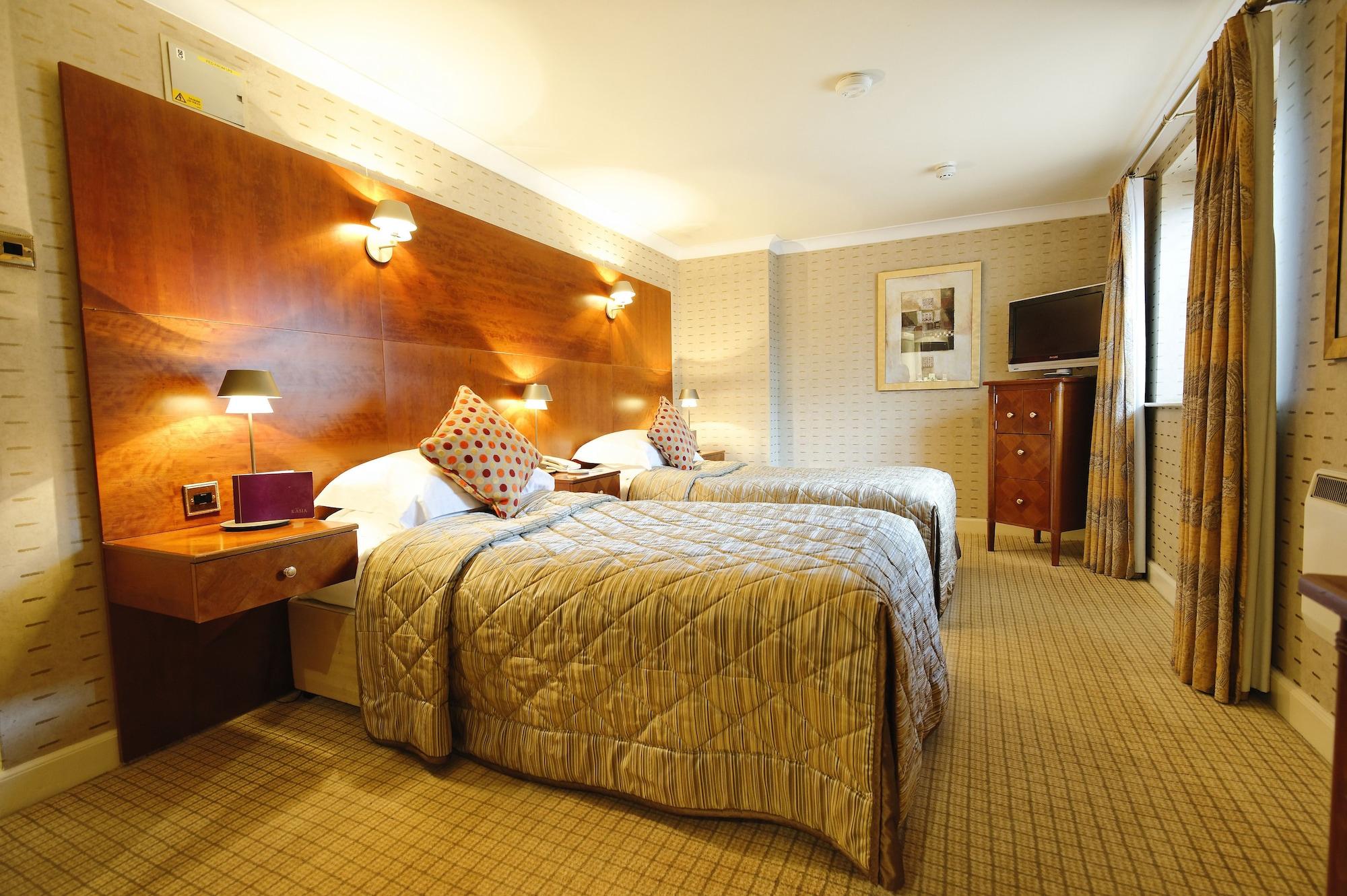 Grosvenor Pulford Hotel & Spa Екстериор снимка