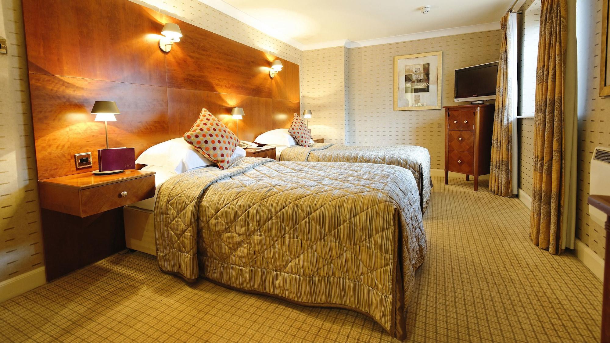 Grosvenor Pulford Hotel & Spa Екстериор снимка
