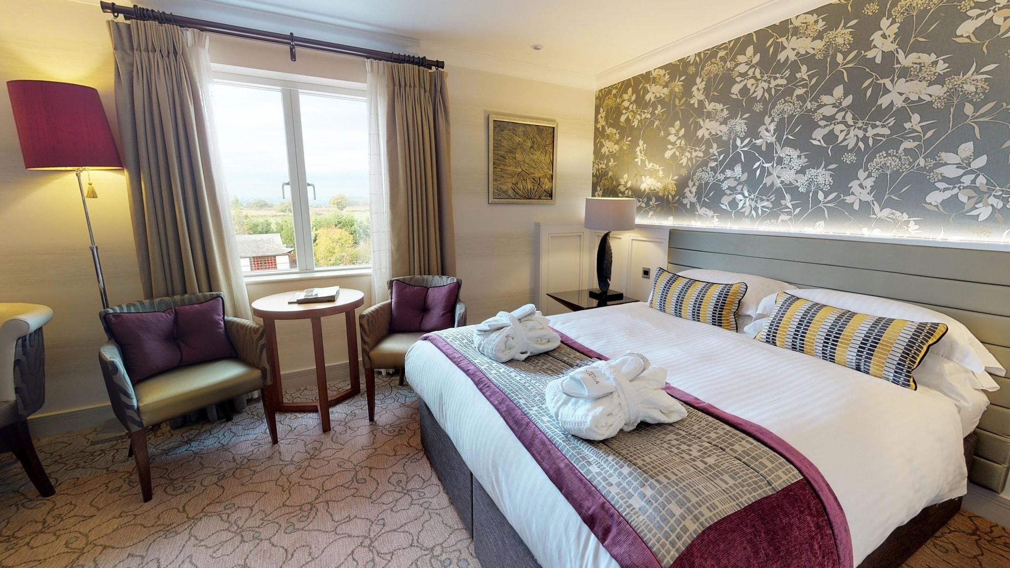 Grosvenor Pulford Hotel & Spa Екстериор снимка