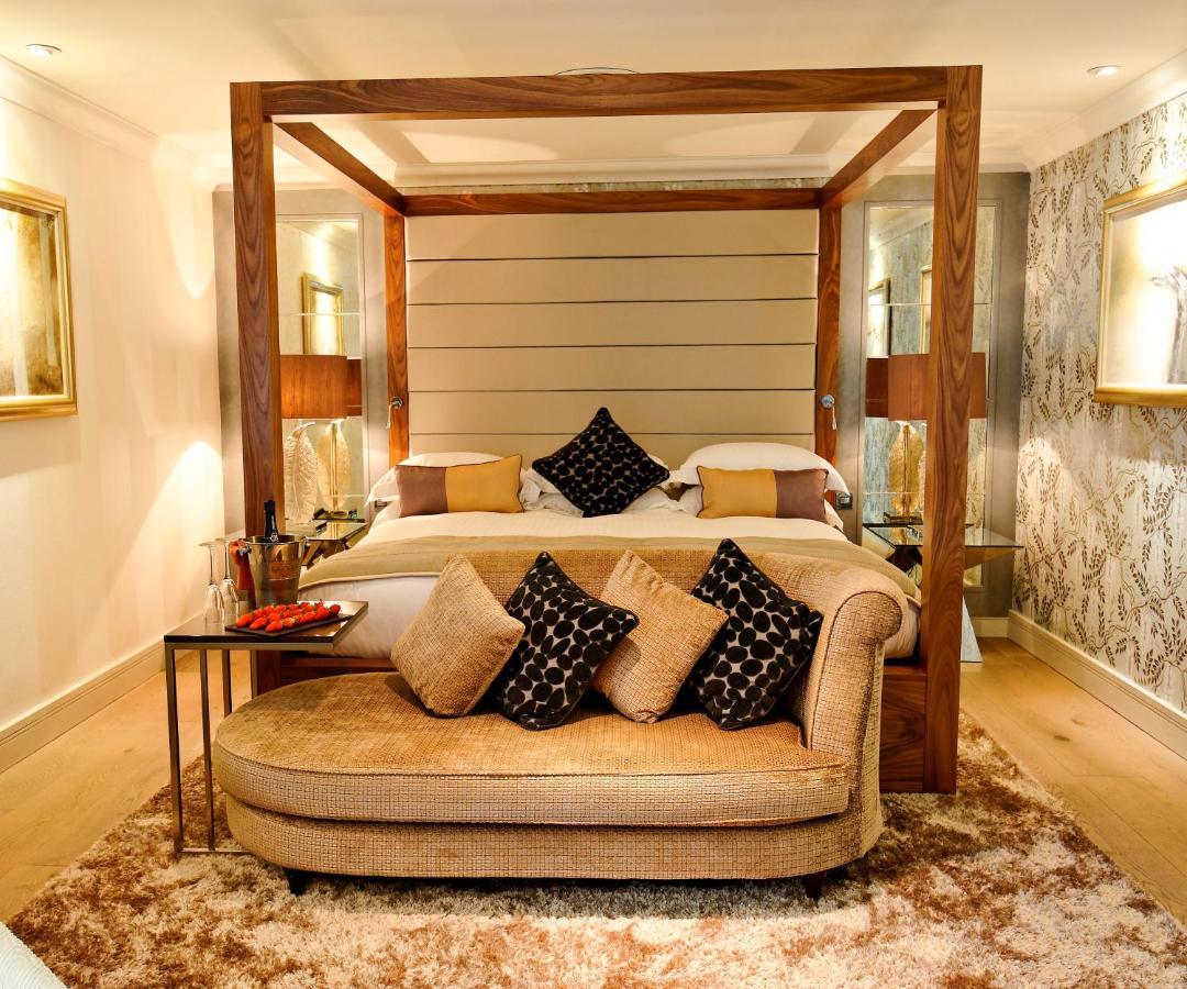 Grosvenor Pulford Hotel & Spa Екстериор снимка
