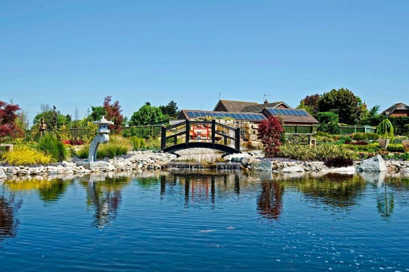 Grosvenor Pulford Hotel & Spa Екстериор снимка