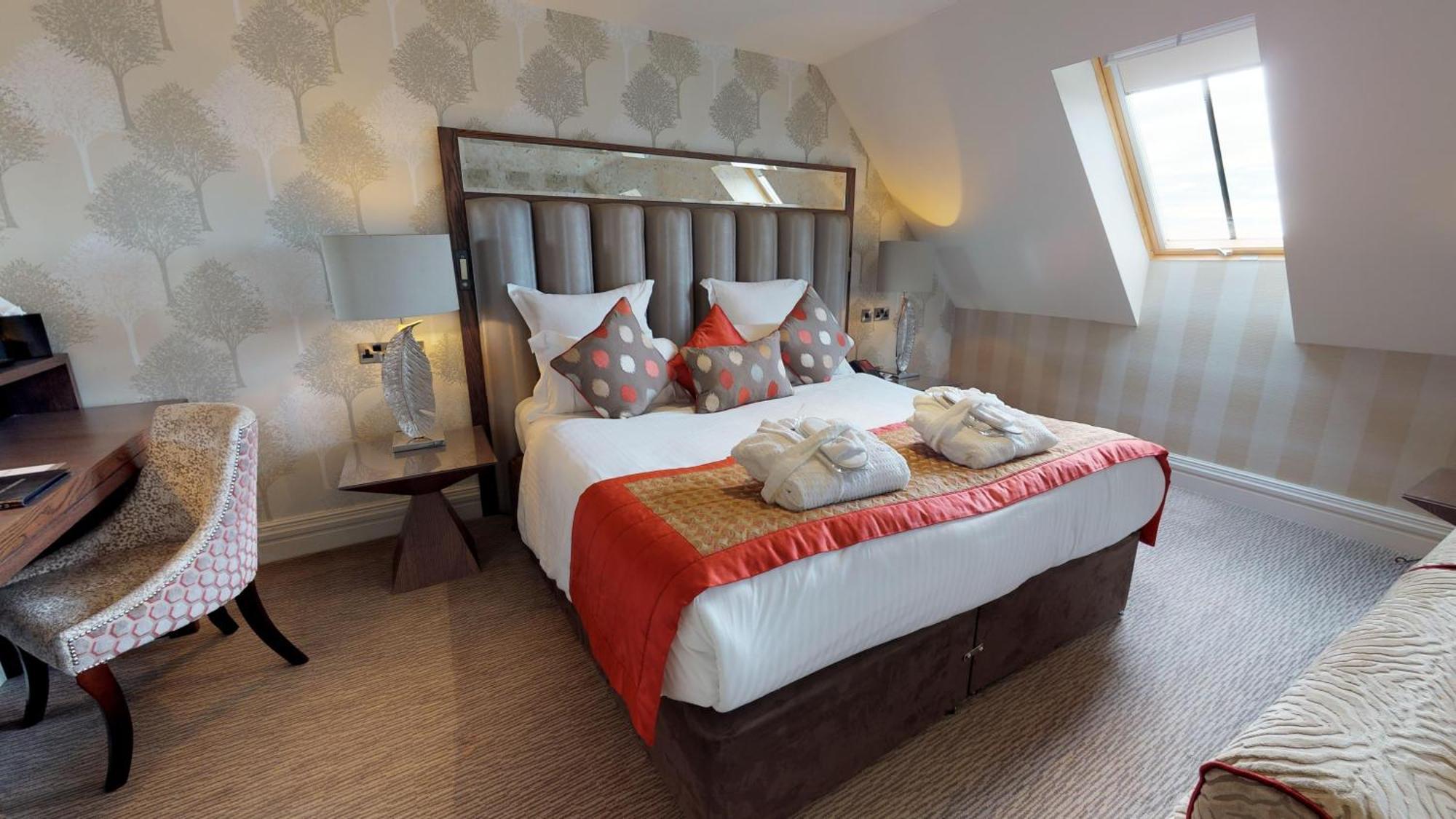 Grosvenor Pulford Hotel & Spa Екстериор снимка