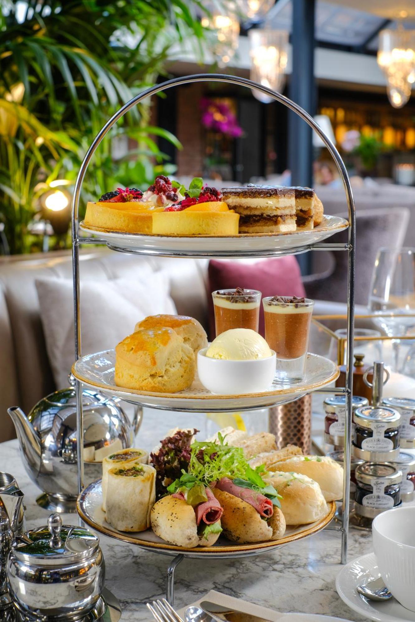 Grosvenor Pulford Hotel & Spa Екстериор снимка