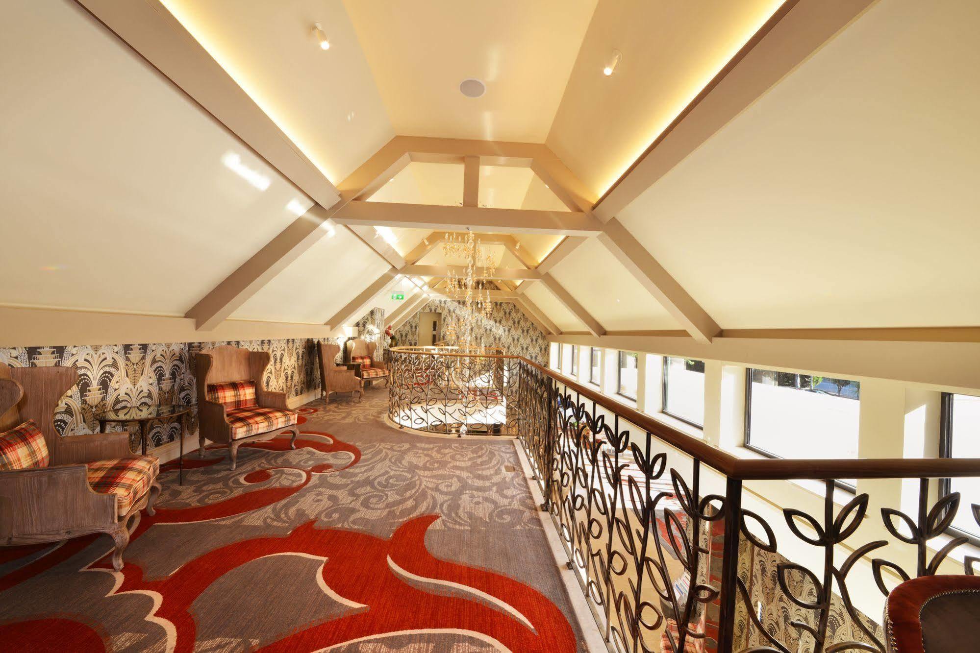 Grosvenor Pulford Hotel & Spa Екстериор снимка
